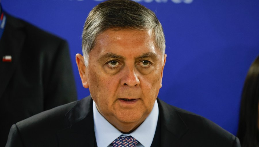 Biministro Alvarado advierte que avanzarán con planificación original de la megarreforma si la oposición no tiene "voluntad"
