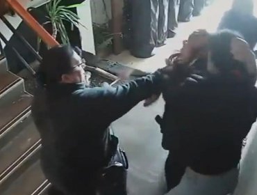 Brutal agresión a guía turística en Reñaca: cámaras captan golpiza de sus antiguos empleadores tras conflicto laboral