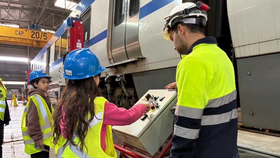 EFE abrirá talleres, cabinas y trenes históricos en Valparaíso por el Día de los Patrimonios