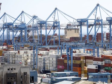 Experto pone en duda demanda para expandir simultáneamente los puertos de San Antonio y Valparaíso: "No sé si estén los números"