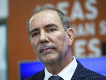 De Grange acusa "irresponsabilidad fiscal" del Gobierno anterior: "Se comprometieron pagos para los cuales no existía presupuesto"