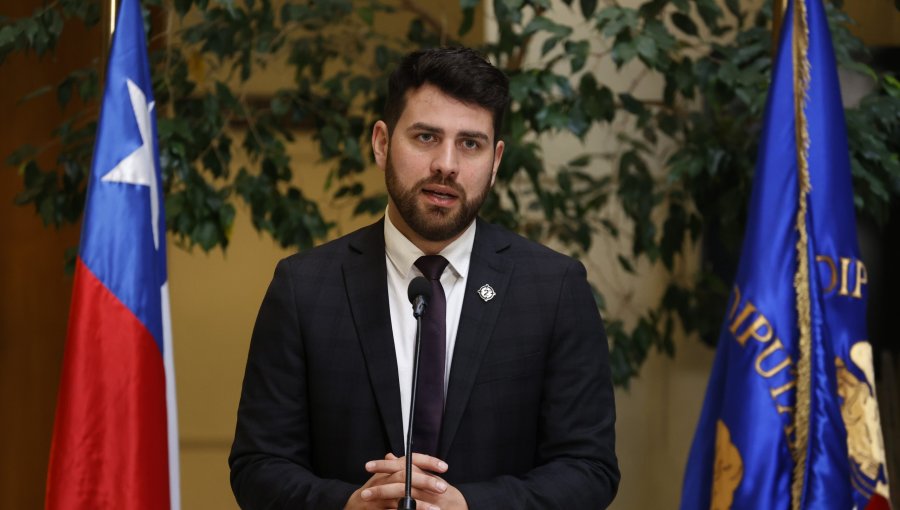 Senador Ibáñez y proyecto de reconstrucción: “De nada le sirve a la gente trabajadora”
