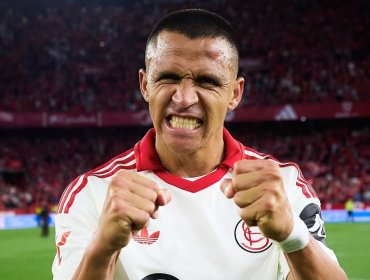 En España resaltan que Alexis dejaría el Sevilla "con la satisfacción del deber cumplido" y como uno de los mejores