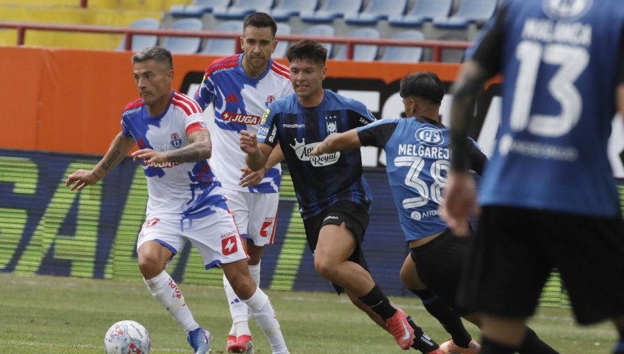 Exdirector de Azul Azul acusa plan de Huachipato contra la U: "Nos trataron de descender por secretaría"