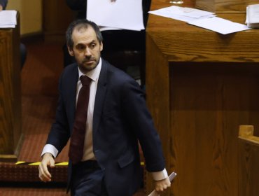 PS plantea que acusación constitucional contra Grau es "una cortina de humo" para "invisiblizar debate" sobre megarreforma