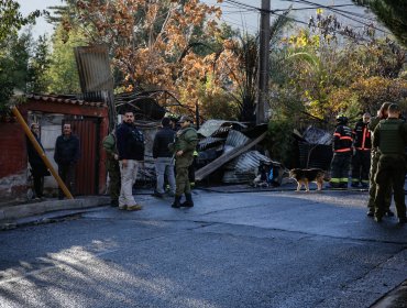 Incendio en Peñalolén deja dos personas fallecidas, cuatro heridos y seis casas destruidas