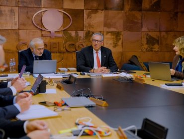Con foco en maximizar aportes al Estado sin aumentar la deuda: Bernardo Fontaine encabezó su primer directorio en Codelco