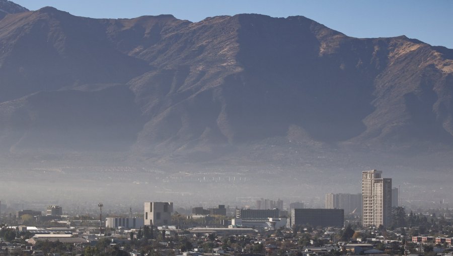 Declaran Alerta Ambiental para este viernes en la región Metropolitana debido a adversas condiciones de ventilación