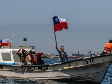 Pescadores de la región de Valparaíso proponen creación de plantas estatales para superar crisis de la jibia que los tiene en paro