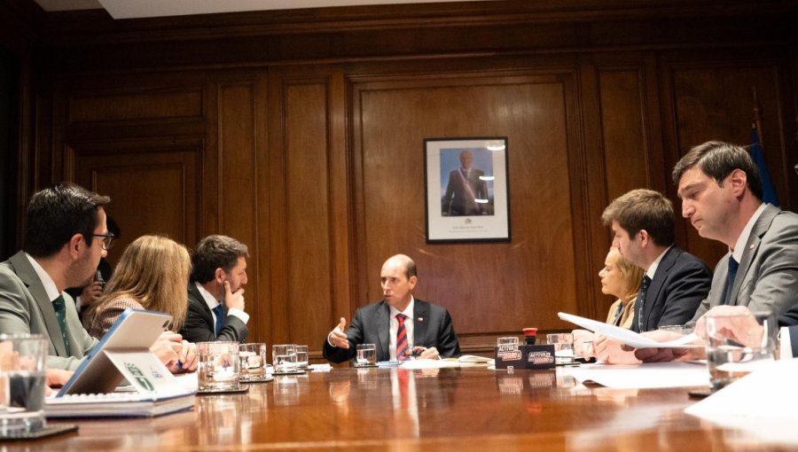 «Activa el modo seguro»: UDI entrega al ministro Arrau plan para combatir el crimen organizado y recuperar los barrios