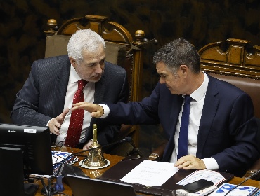 Socialismo Democrático rechaza exclusión de Raúl Guzmán en concurso por secretaría del Senado