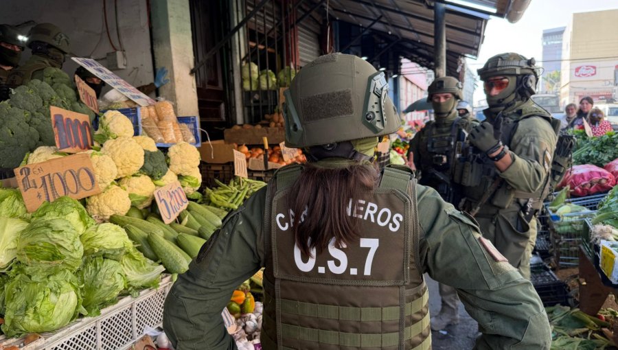 Tres sujetos quedan en prisión preventiva por tráfico de drogas bajo la fachada de venta de verduras en calle Rawson de Valparaíso