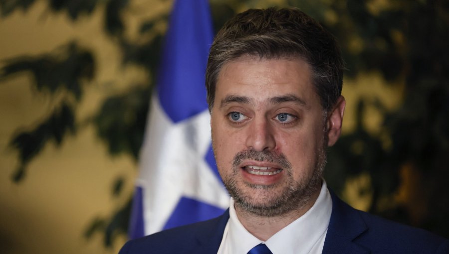 Como una "ordinariez de operación política" calificó Manouchehri la designación de Frei como embajador de Chile en Misión Especial