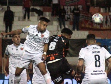 Ñublense escala a la parte alta de la Liga de Primera tras superar a un necesitado Cobresal