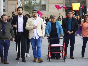 "Es de una crueldad infinita": Diputados exigen al Gobierno revertir ajuste presupuestario en Salud