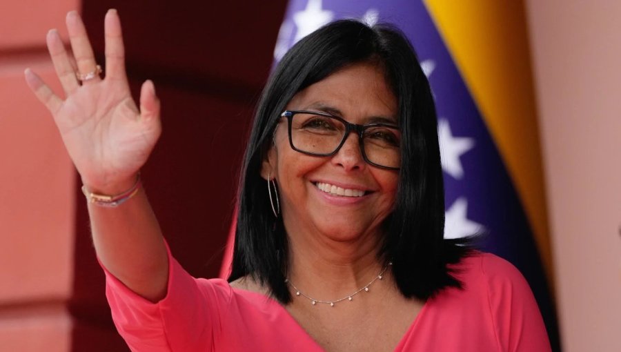 Delcy Rodríguez pide que migrantes venezolanos regresen: "El país los necesita"