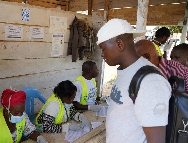 ONU confirma 18 muertos y 134 casos del brote de ébola y su expansión a Uganda