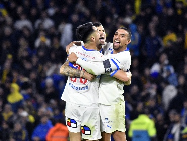 Huachipato y Universidad Católica se enfrentan para achicar ventaja de Colo Colo