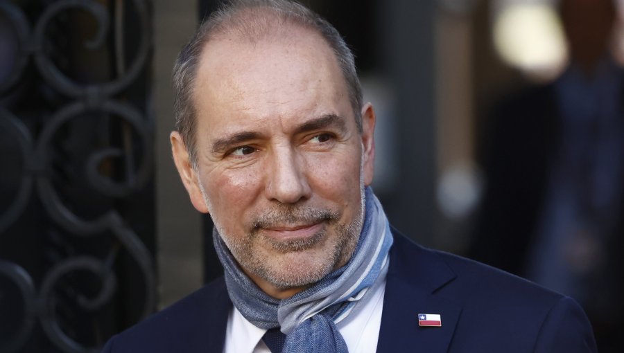 Biministro De Grange asegura que expansión portuaria se materializará en Valparaíso y en San Antonio: "Los dos están avanzando"