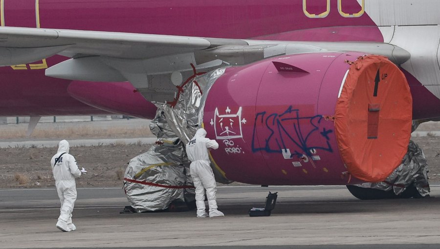 Grafiti en avión: PDI quedó a cargo de investigación para establecer la dinámica de los hechos y determinar a responsables