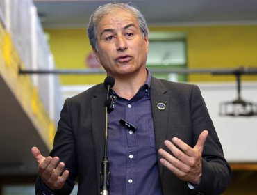 Presidente del Colegio de Profesores tildó de "pobre, al debe y autocomplaciente" la Cuenta Pública de Kast
