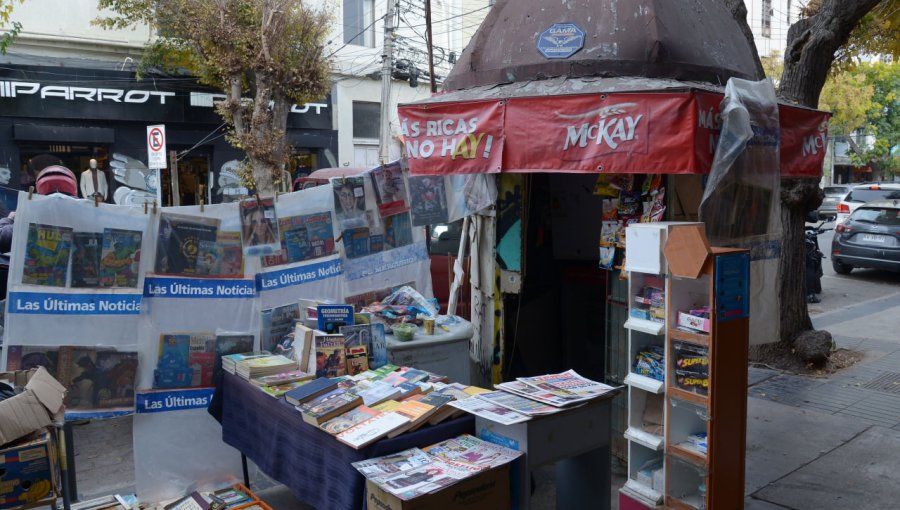 Municipio de Viña apuesta por rescatar emblemáticos kioscos y anaqueles del centro