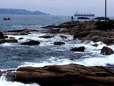 Editorial: ¿Quiénes son y cuánto ganan los "dueños del agua"?: el desafío de Puchuncaví entre el recurso vital y el alcantarillado