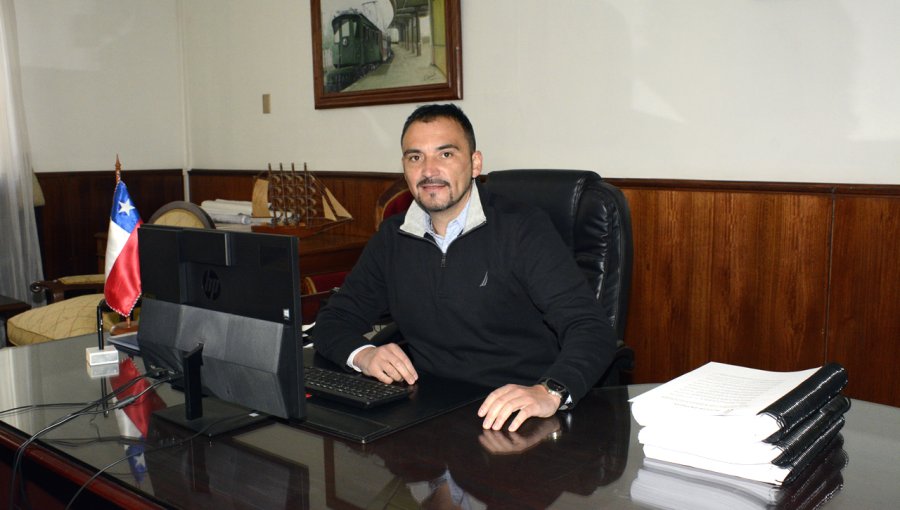 ¿Maquinaria y funcionarios trabajando en su casa? Nueva denuncia complica al Alcalde de La Calera ad portas de su formalización