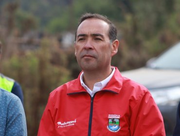 Alcalde de Puchuncaví contraataca a críticas del diputado Venegas: lo tilda de "ausente" y que sólo se acuerda "para pedir favores"