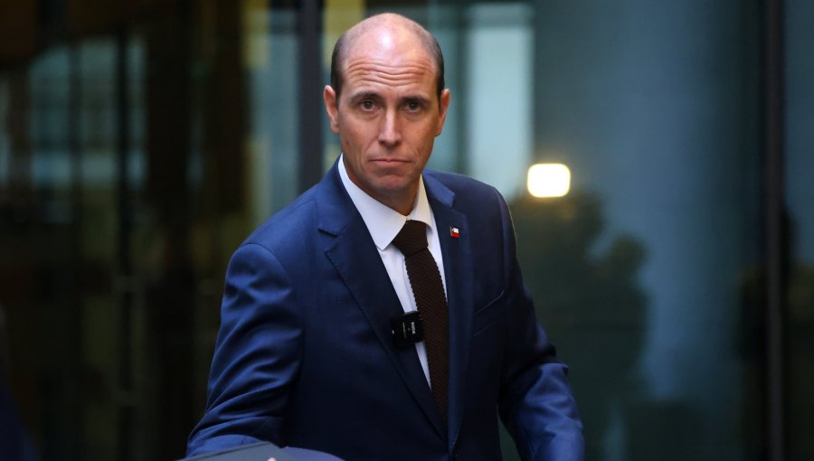 Ministro de Seguridad pide la renuncia a dos subsecretarios a semanas de asumir el cargo