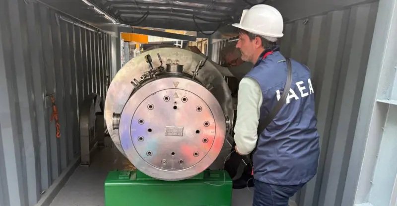 Por qué Venezuela llegó a tener uranio altamente enriquecido y cómo fue la operación secreta para entregárselo a EE.UU.