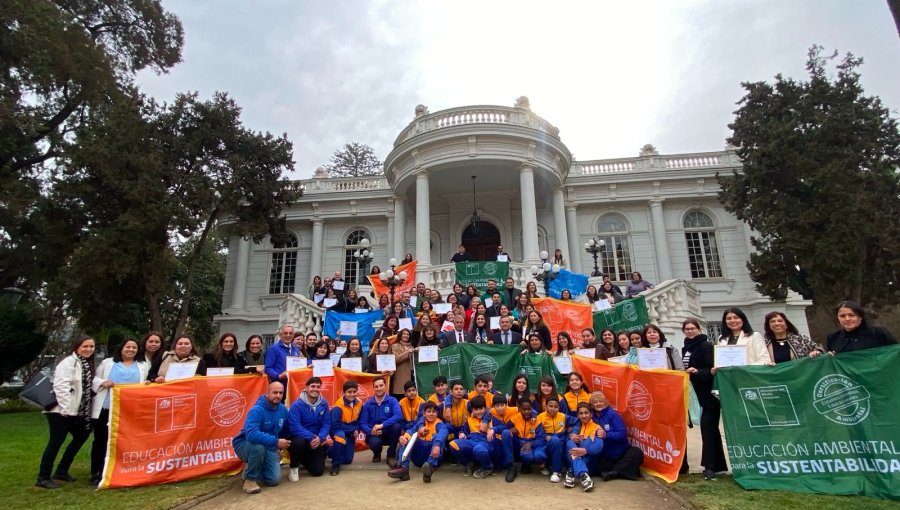 48 establecimientos educacionales de la región de Valparaíso reciben certificación ambiental por sus acciones sustentables