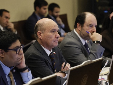 Comisión de Hacienda aprueba alza del sueldo mínimo a $553 mil y proyecto pasa a la Sala