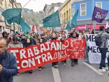 Confech movilizó a cientos de estudiantes en Valparaíso contra los recortes y las reformas impulsadas por el Gobierno