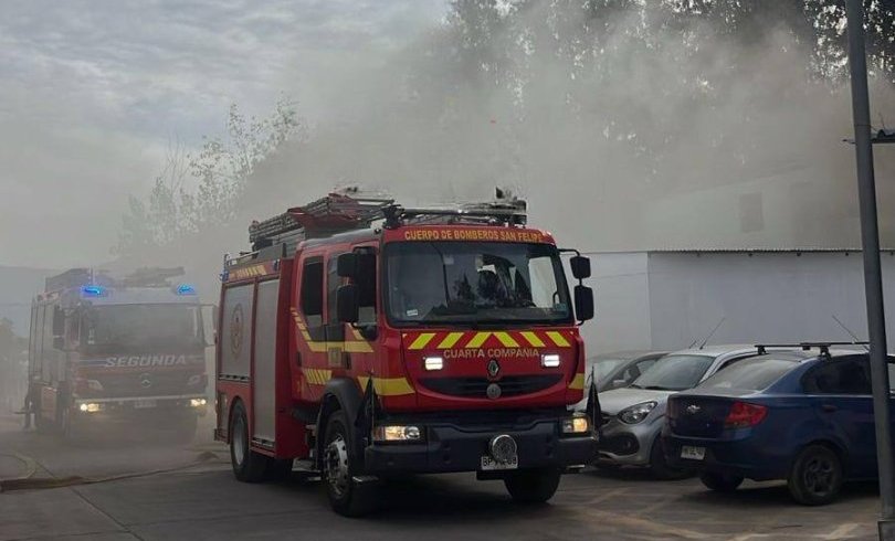 Incendio afectó a dependencias del Hospital San Camilo de San Felipe: no hubo personas lesionadas