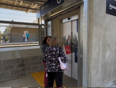 Proyectan instalación de ascensores en tres nuevas estaciones del Tren Limache-Puerto