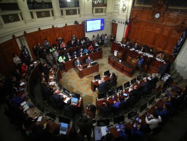 Senadores de la comisión de Salud rechazaron ante el ministro Quiroz el recorte del 2,5%