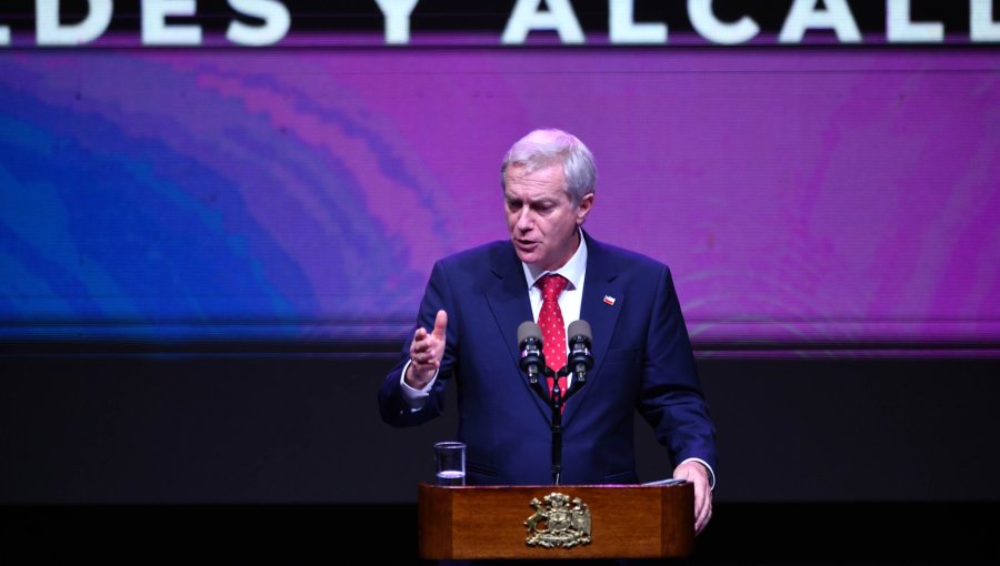 "Les pido respeto": Presidente Kast vivió un tenso momento tras recibir gritos en Encuentro Nacional de Alcaldes