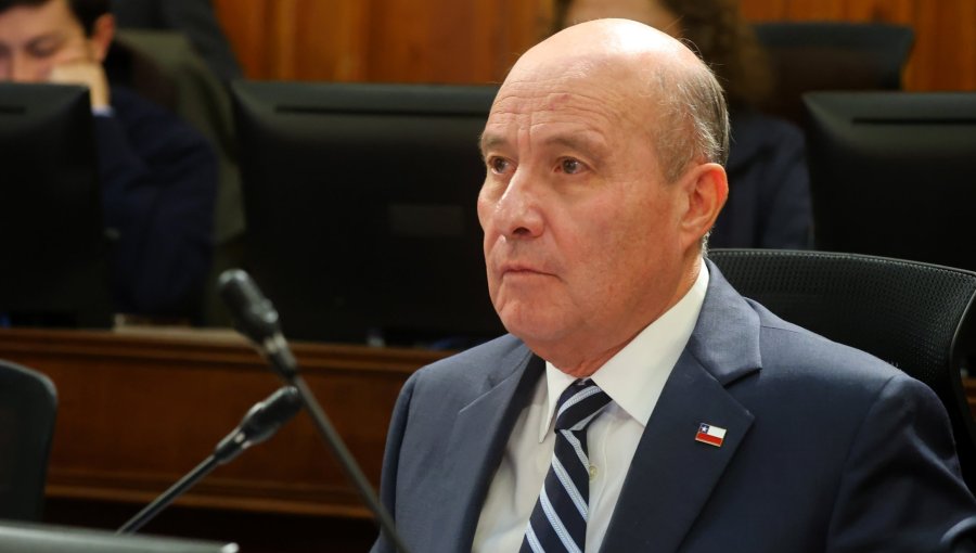"Es su deber": Ministro Quiroz respalda actuar del SII por cobro de impuestos a casas de apuestas que no tienen residencia en Chile