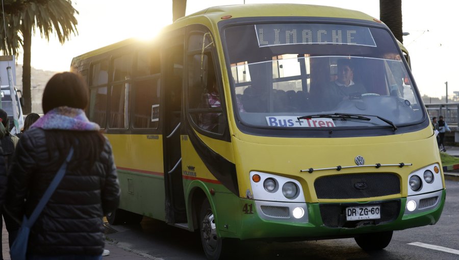 Crisis del transporte en el Gran Valparaíso: diputado Luis Cuello reitera solicitud para que EFE pueda operar microbuses