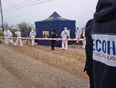 Encuentran cuerpo de hombre desmembrado y calcinado en plena vía pública en Curacaví