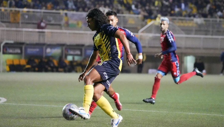 San Luis de Quillota derrota a San Marcos de Arica y trepa en la tabla de posiciones del Ascenso