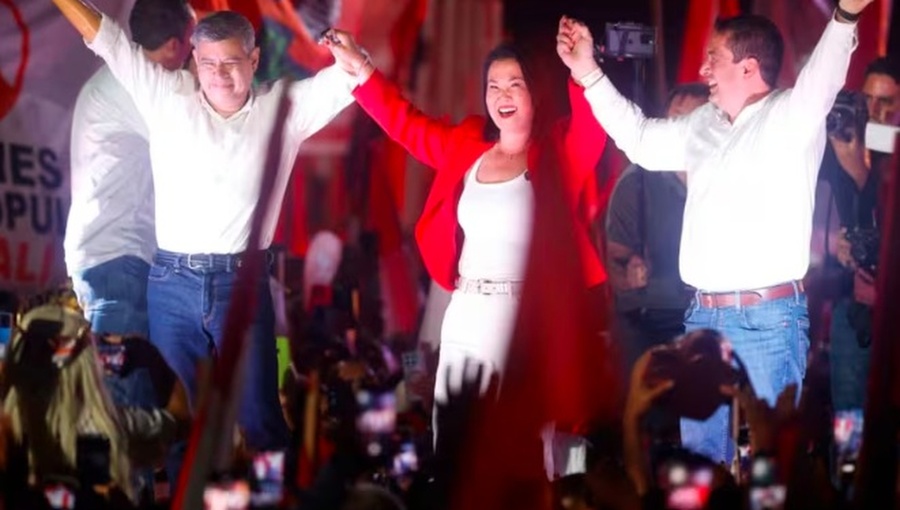 Keiko Fujimori llega con leve ventaja sobre Roberto Sánchez a la segunda vuelta en Perú