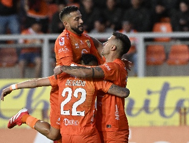 Cobreloa empata ante Puerto Montt y mantiene el liderato del Ascenso