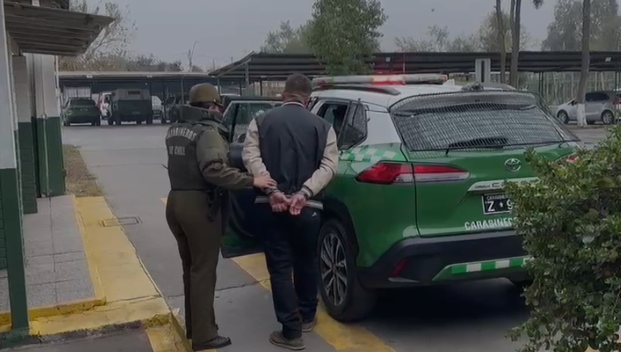 Detienen a conductor ebrio tras protagonizar accidente múltiple y huir en San Joaquín
