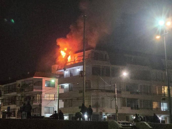 Incendio consume departamento en pleno Reñaca: Emergencia provocó cortes de luz