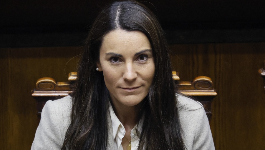 Ministra de Educación defiende embargos a deudores del CAE: "Hubo muchos avisos previos"