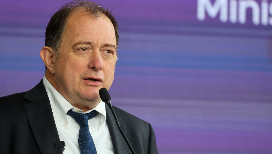Ministro Iván Poduje reconoce fallas de fiscalización y anuncia mayor supervisión