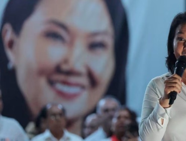 Keiko Fujimori lidera sondeos a pie de urna en la segunda vuelta de Perú