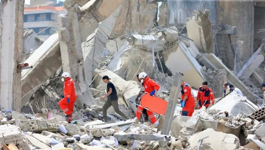 Israel bombardea Beirut y rompe el alto el fuego tras ataques de Hezbolá